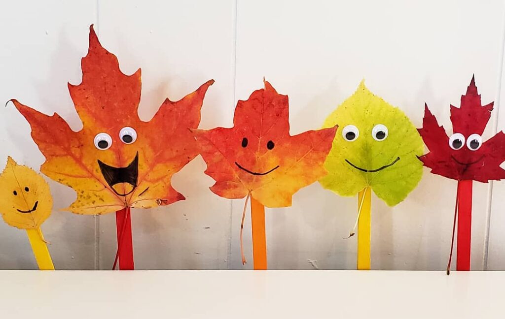 Googly Eye Leaf Creatures - The Farmwife Crafts